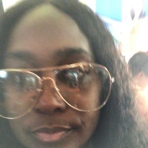 Meet your Posher, Alisa